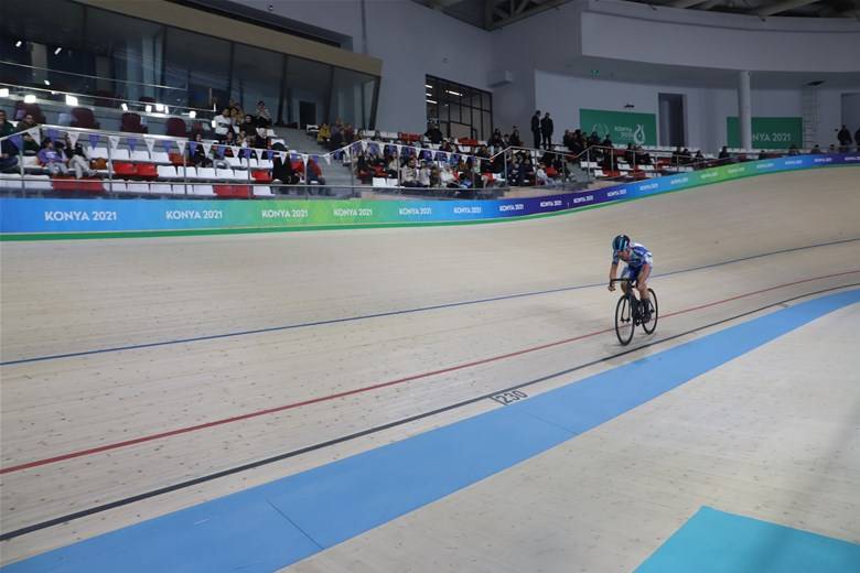 Başkan Altay, Türkiye’nin ilk olimpik veledromunda pedal çevirdi 7